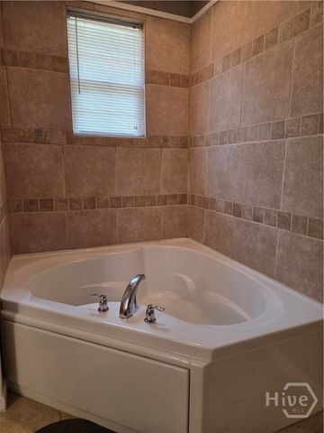 600 Cross Creek Drive, Midway, GA 31320