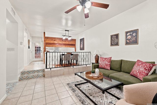 8611 Datapoint Dr Apt 21, San Antonio, TX 78229