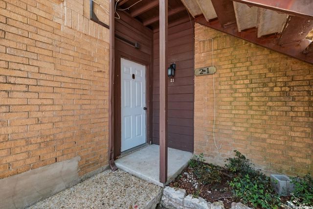 8611 Datapoint Dr Apt 21, San Antonio, TX 78229