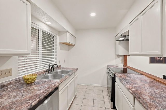 8611 Datapoint Dr Apt 21, San Antonio, TX 78229