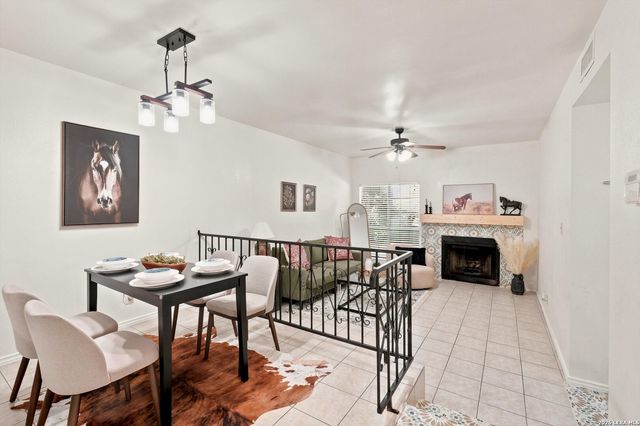 8611 Datapoint Dr Apt 21, San Antonio, TX 78229