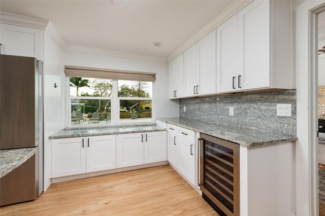 120 97TH AVENUE NE, St Petersburg, FL 33702