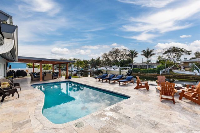 120 97TH AVENUE NE, St Petersburg, FL 33702