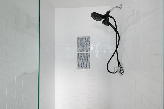 120 97TH AVENUE NE, St Petersburg, FL 33702