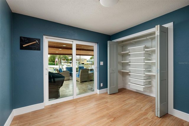 120 97TH AVENUE NE, St Petersburg, FL 33702