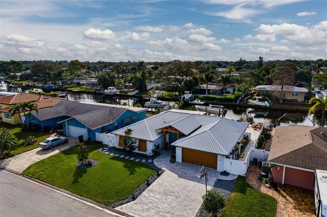 120 97TH AVENUE NE, St Petersburg, FL 33702