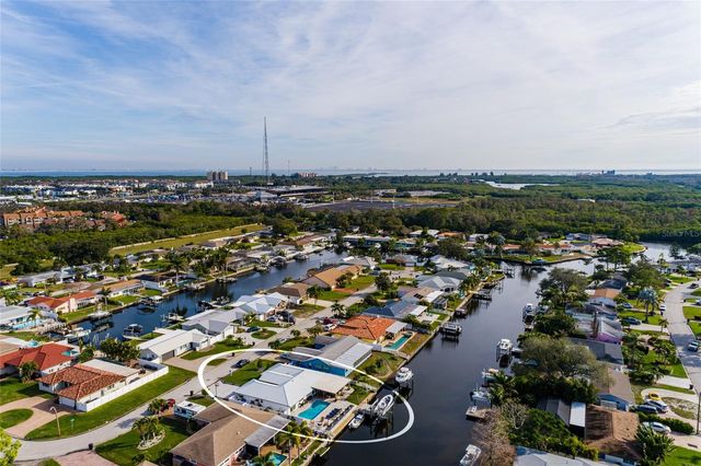 120 97TH AVENUE NE, St Petersburg, FL 33702