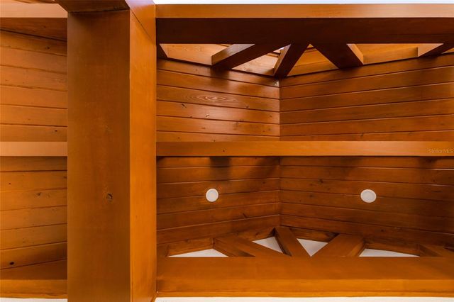 120 97TH AVENUE NE, St Petersburg, FL 33702