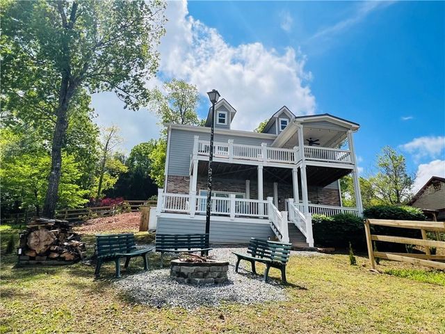 3243 Dogwood Lane, Hiawassee, GA 30546