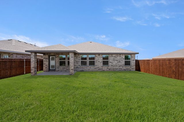 404 Comanche Drive, Cleburne, TX 76033
