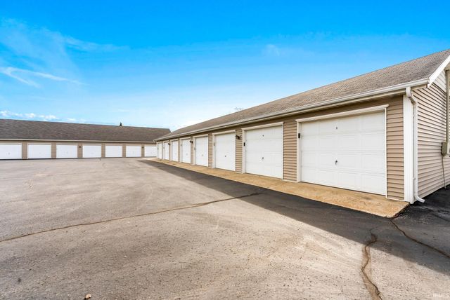 300 E Medusa Street # 5D, Syracuse, IN 46567