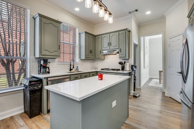 6637 Oakmont Court, Plano, TX 75093