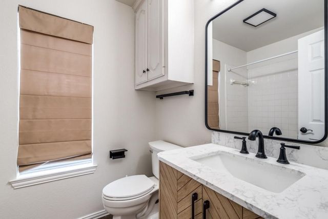 6637 Oakmont Court, Plano, TX 75093