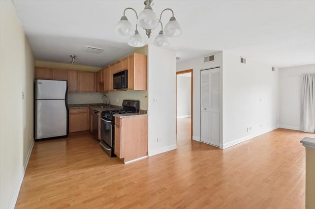 8232 Niles Center Road 214, Skokie, IL 60077