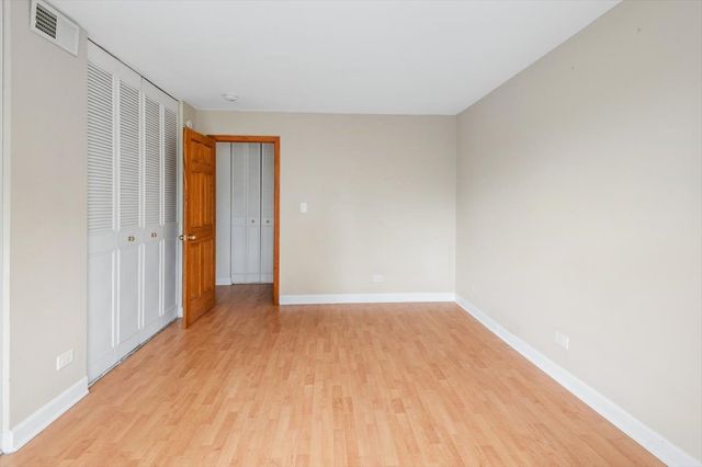 8232 Niles Center Road 214, Skokie, IL 60077