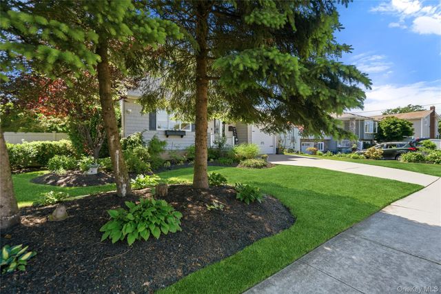 2448 Wallen Lane, North Bellmore, NY 11710