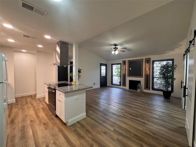 9707 Richmond Avenue 80, Houston, TX 77042