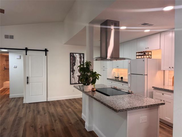 9707 Richmond Avenue 80, Houston, TX 77042