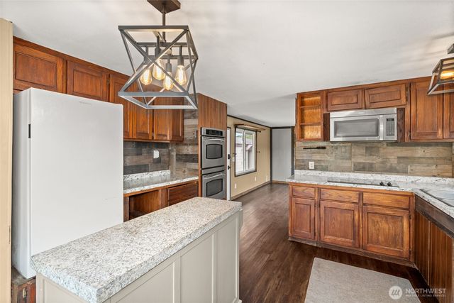 1605 Windsor Avenue, Centralia, WA 98531