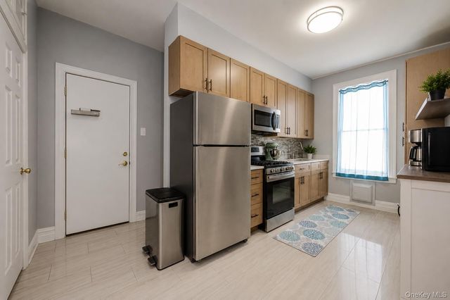 618 E 2nd Street, Brooklyn, NY 11218