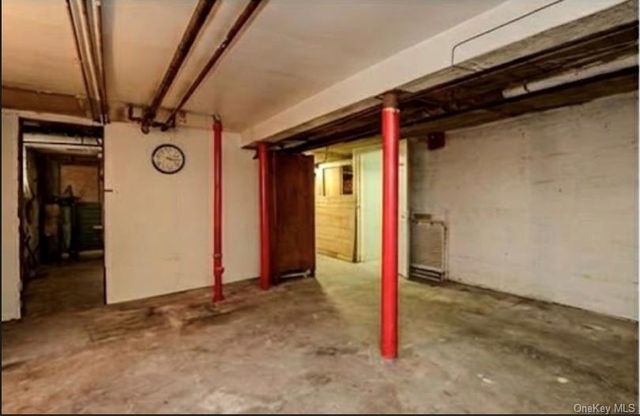 618 E 2nd Street, Brooklyn, NY 11218