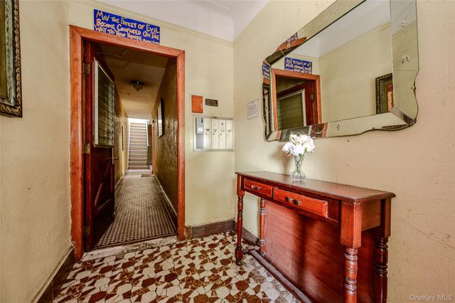 618 E 2nd Street, Brooklyn, NY 11218