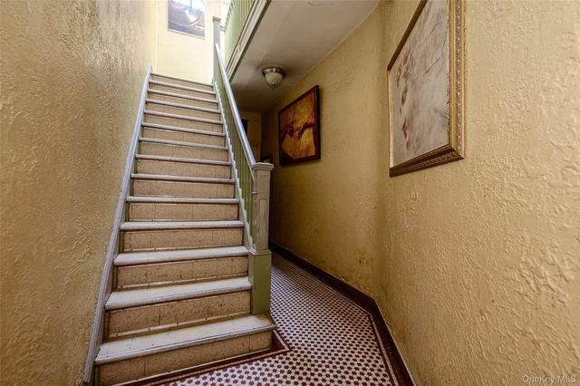 618 E 2nd Street, Brooklyn, NY 11218