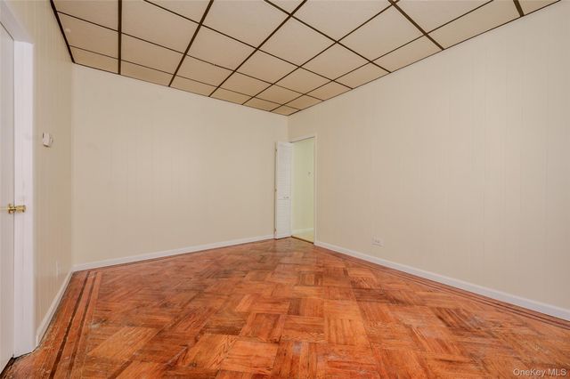 618 E 2nd Street, Brooklyn, NY 11218