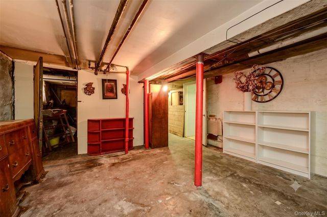 618 E 2nd Street, Brooklyn, NY 11218
