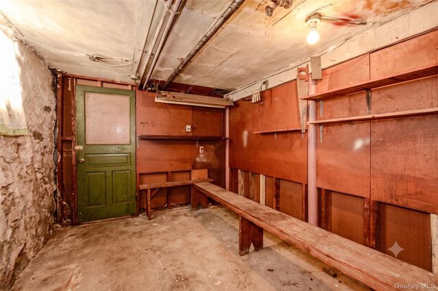 618 E 2nd Street, Brooklyn, NY 11218