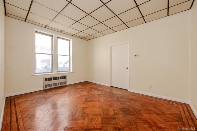 618 E 2nd Street, Brooklyn, NY 11218