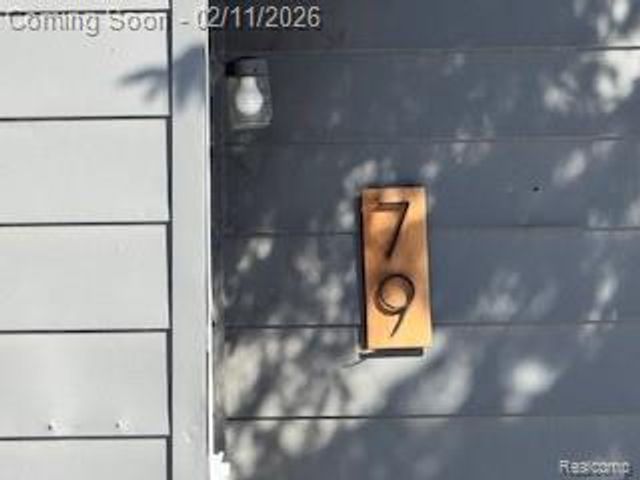 79 E MAHAN Avenue, Hazel Park, MI 48030