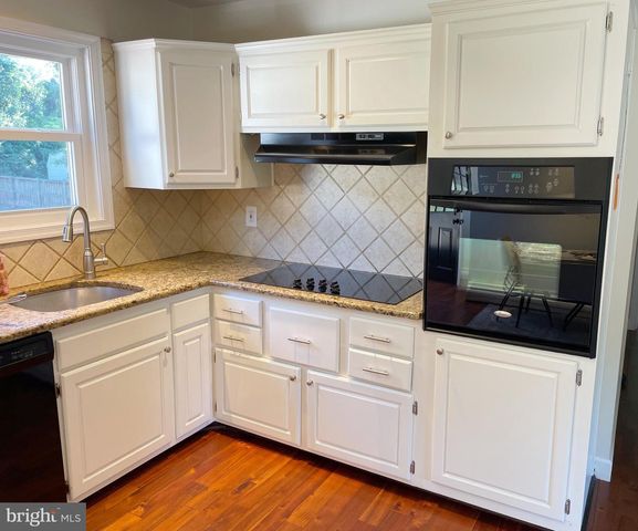 464 MARTIN DR, Millersville, MD 21108