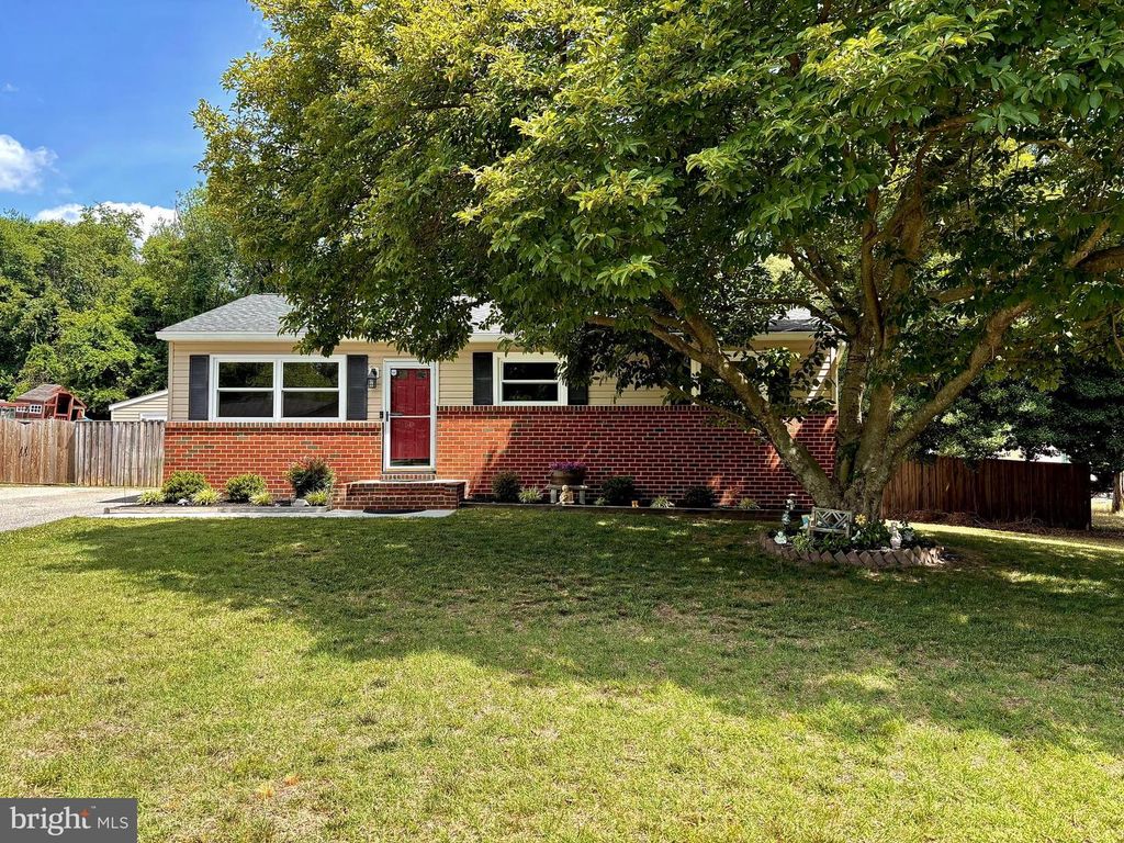 464 MARTIN DR, Millersville, MD 21108