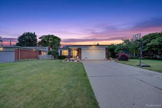 33879 Brookshire Drive, Sterling Heights, MI 48312