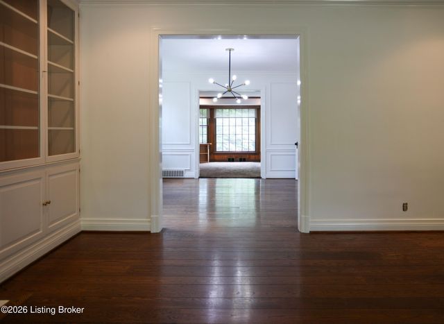 602 Sunset Rd, Louisville, KY 40206