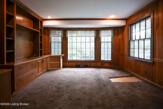 602 Sunset Rd, Louisville, KY 40206