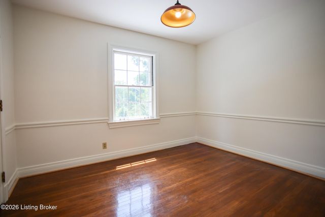 602 Sunset Rd, Louisville, KY 40206