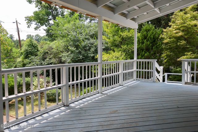 602 Sunset Rd, Louisville, KY 40206
