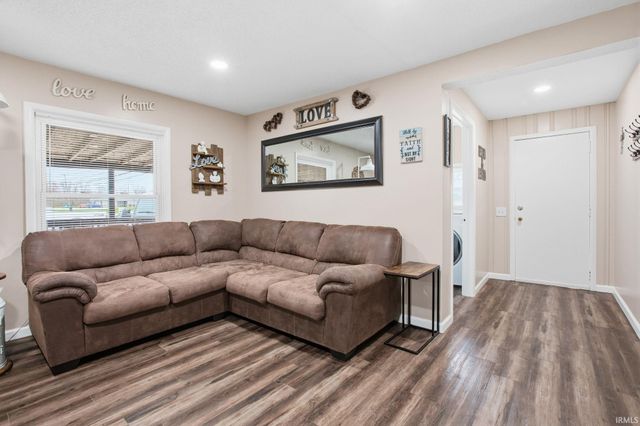 1009 E Montpelier Pike, Marion, IN 46953