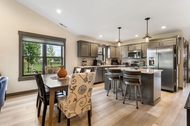 2909 Elgin Court, River Falls, WI 54022