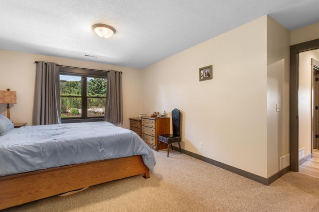2909 Elgin Court, River Falls, WI 54022