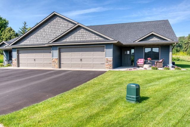 2909 Elgin Court, River Falls, WI 54022