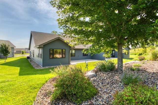 2909 Elgin Court, River Falls, WI 54022