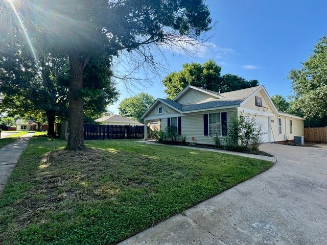 5651 Legacy Street, Fayetteville, AR 72704