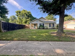 5651 Legacy Street, Fayetteville, AR 72704