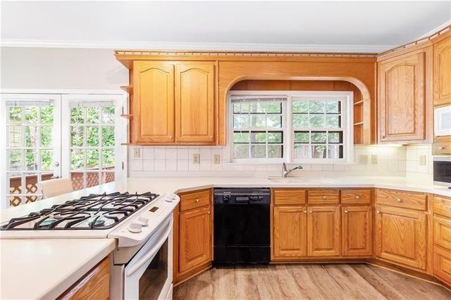 919 Bridgegate Drive NE, Marietta, GA 30068
