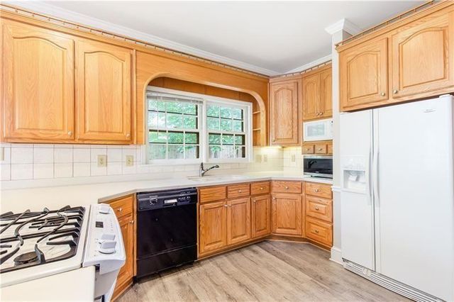 919 Bridgegate Drive NE, Marietta, GA 30068