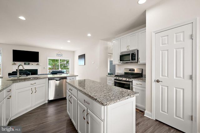 38523 BLUE HEN DR, Selbyville, DE 19975