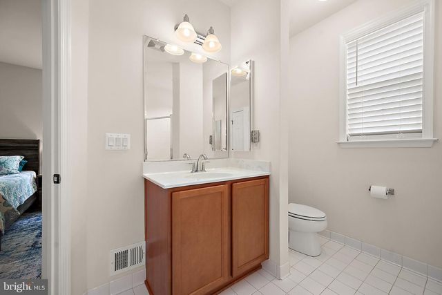 38523 BLUE HEN DR, Selbyville, DE 19975
